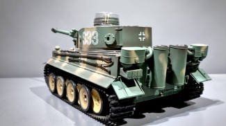 RC Panzer German Tiger I S33 Heng Long - 1:16, Rauch & Sound + Stahlgetriebe Und 2,4Ghz -V 7.0